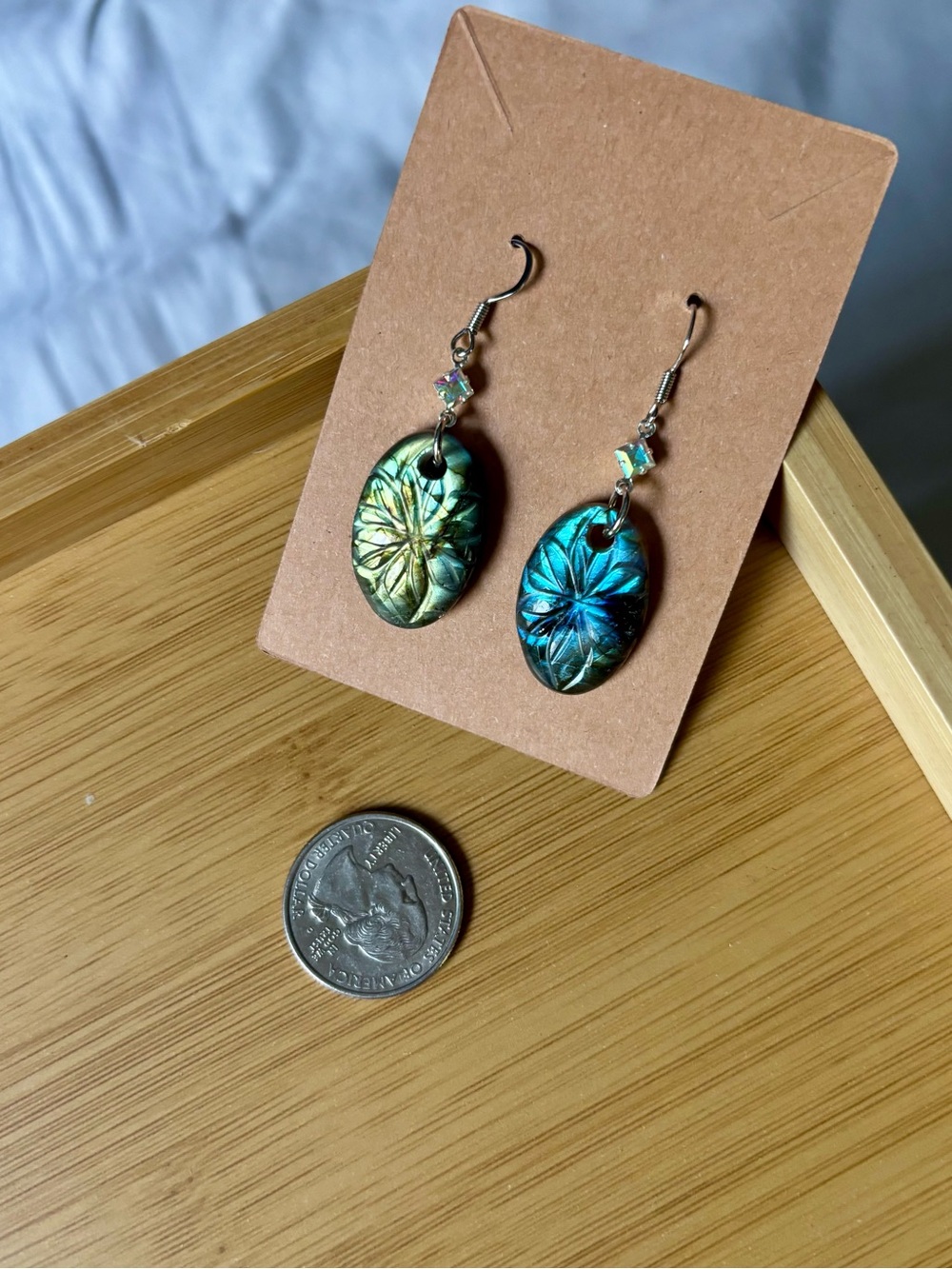 Carved labradorite earrings. - Picture 10 of 11